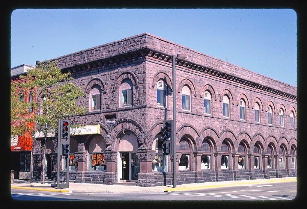 Bank of 1st and Main, Fon Du Lac, Wisconsin (LOC)